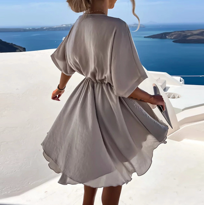 Alarica | Elegantes Damen-Minikleid mit V-Ausschnitt | Kurzarm