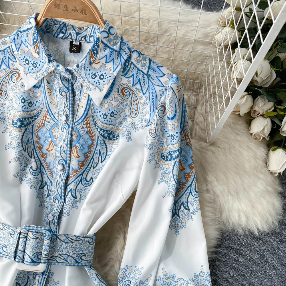 Mia | Damen A-Linienkleid mit Paisleymuster und breitem Gürtel