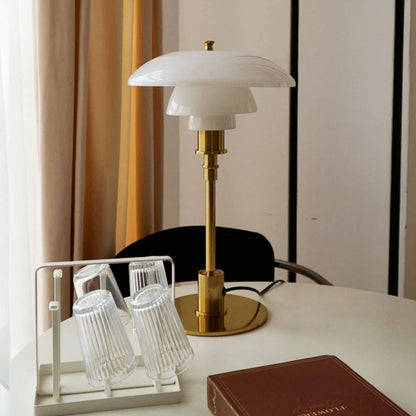 Falken | Lampada da tavolo LED nordica con paralume a più strati
