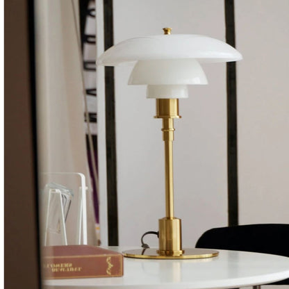 Falken | Lampada da tavolo LED nordica con paralume a più strati
