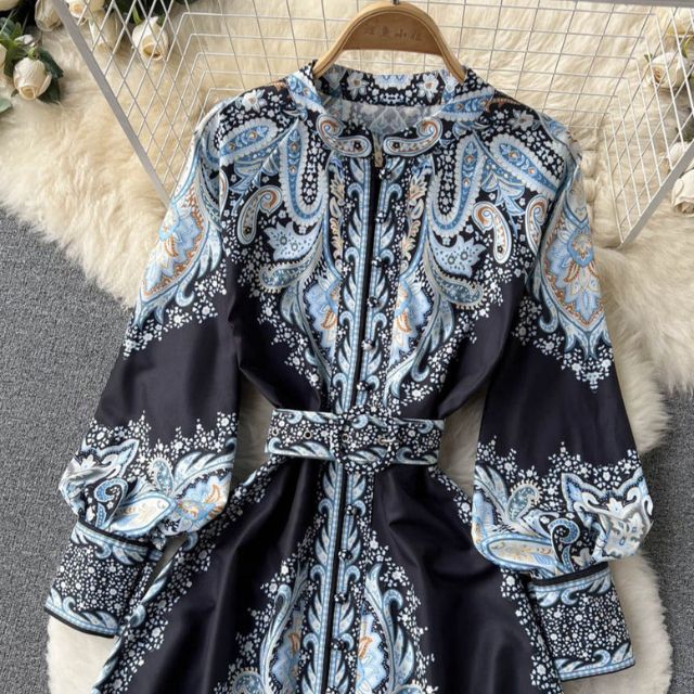 Mia | Damen A-Linienkleid mit Paisleymuster und breitem Gürtel