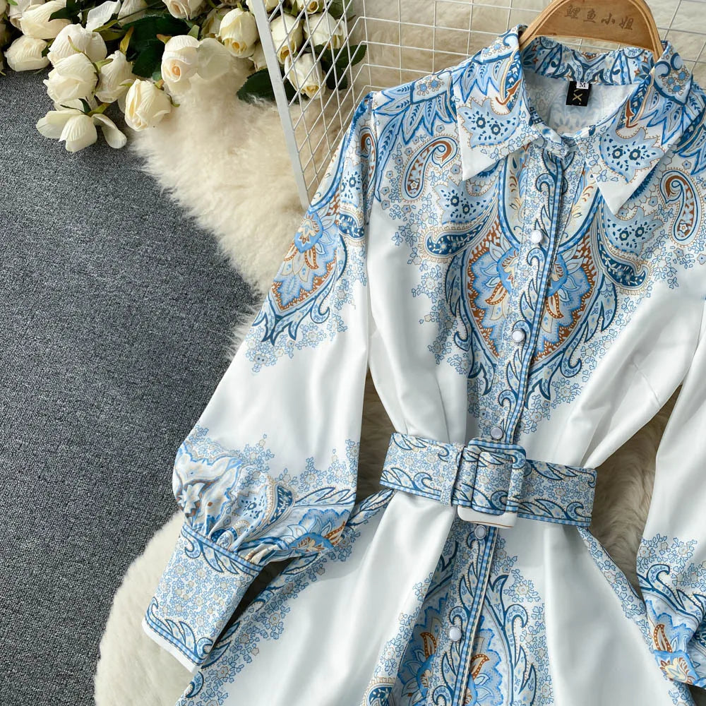 Mia | Damen A-Linienkleid mit Paisleymuster und breitem Gürtel