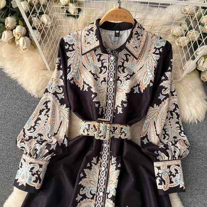 Mia | Damen A-Linienkleid mit Paisleymuster und breitem Gürtel