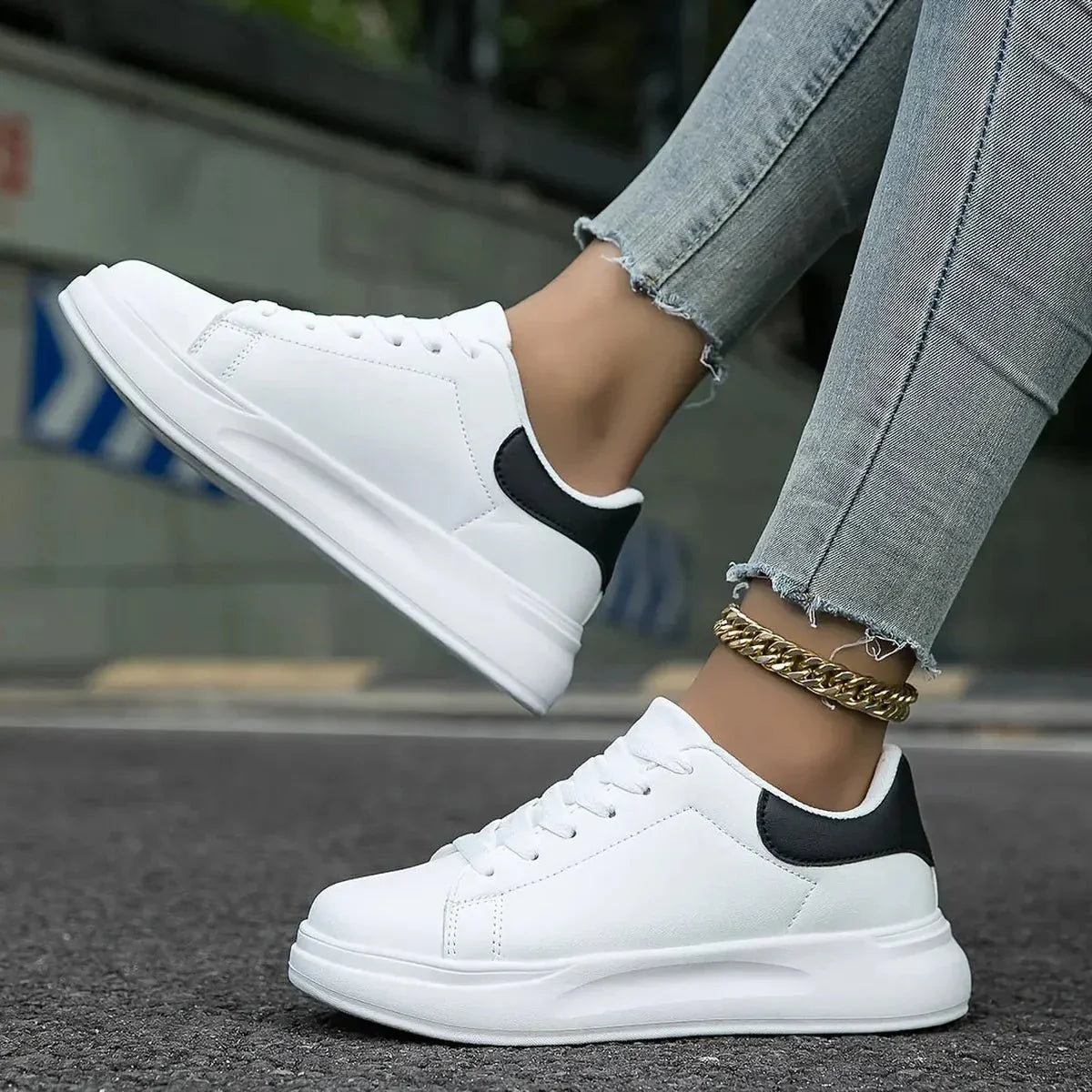 Dariah | Damen Sneaker mit Schnürung und dicker Sohle und Form