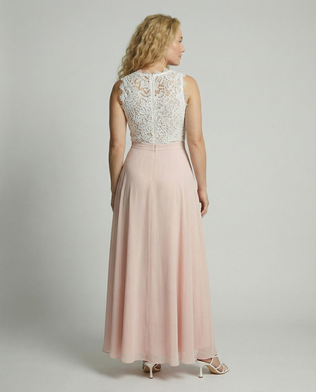 Jorina | Damen Maxikleid mit Spitzenoberteil & Fließendem Rock | Ärmellos