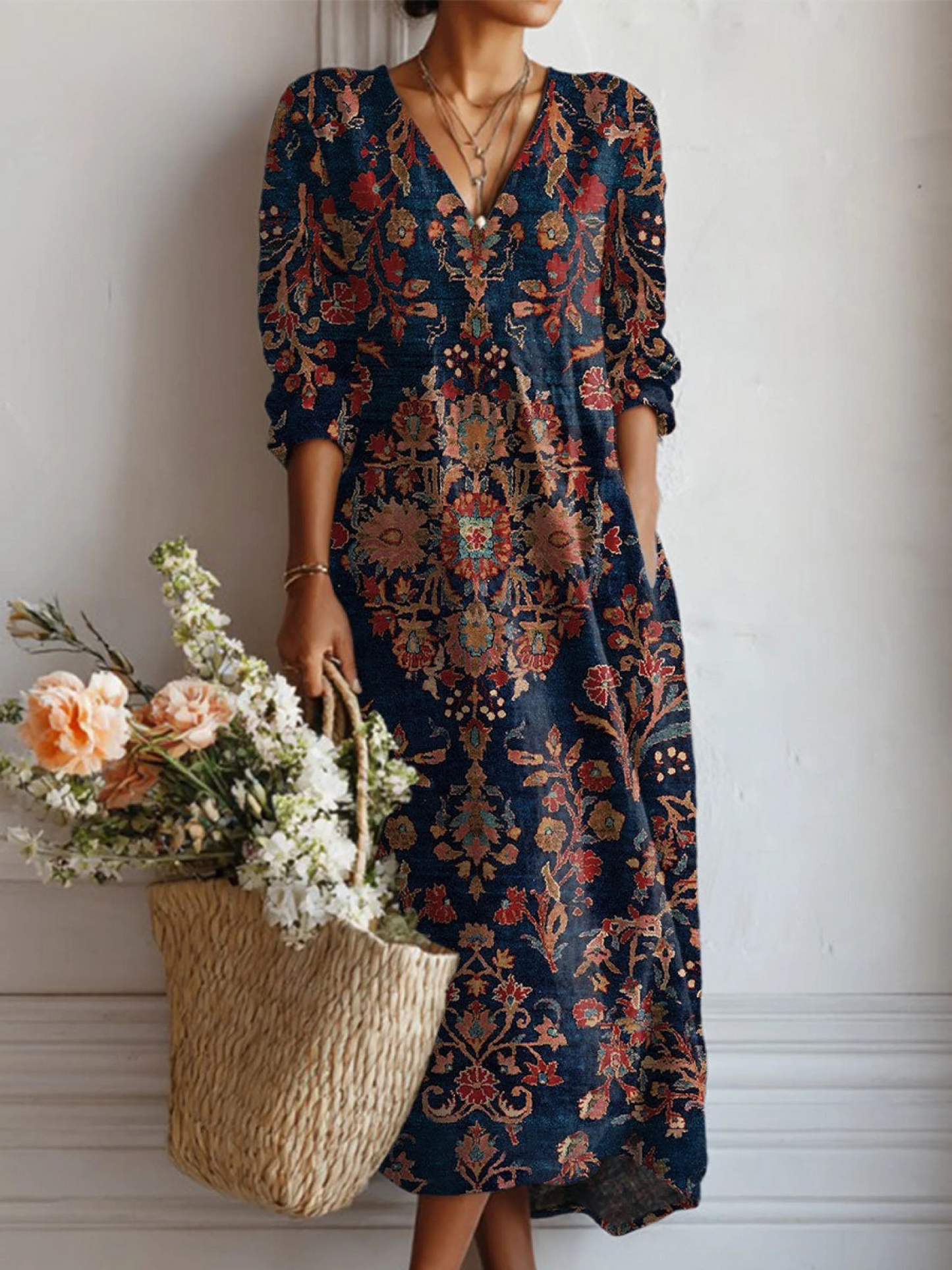 Herta | Damen Midikleid mit V Ausschnitt und floralem Muster