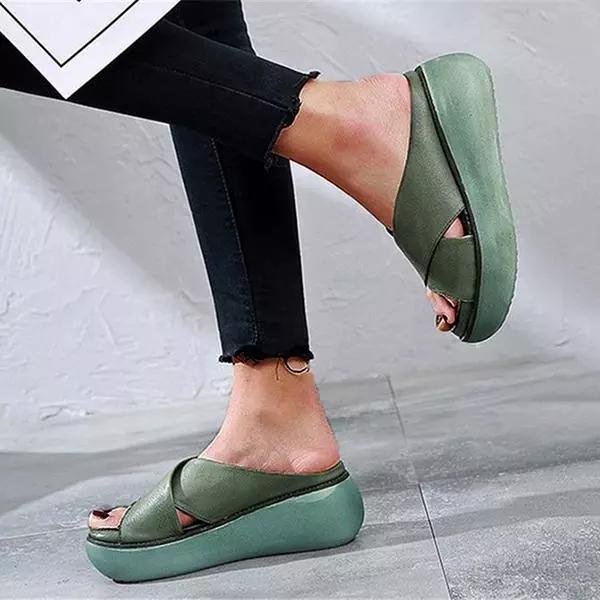 Chiara | Women's Sandals with Cross Straps and Comfort Sole