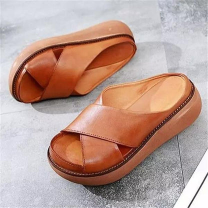 Chiara | Women's Sandals with Cross Straps and Comfort Sole