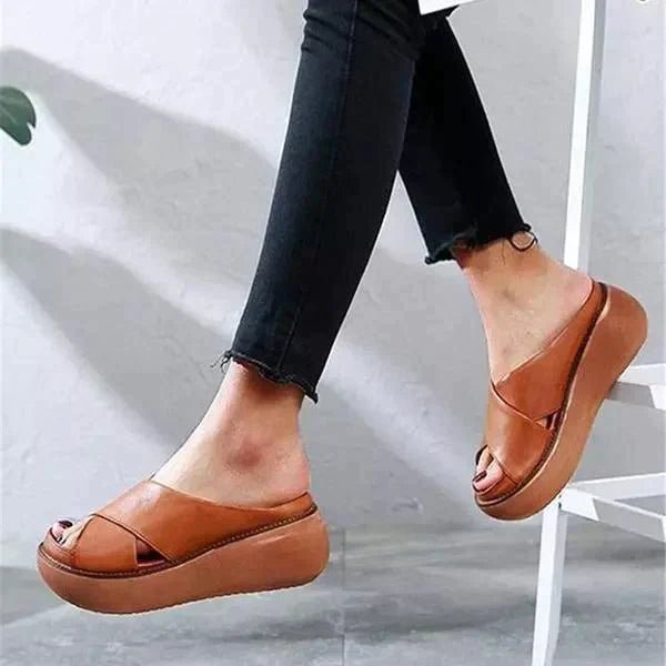 Chiara | Women's Sandals with Cross Straps and Comfort Sole