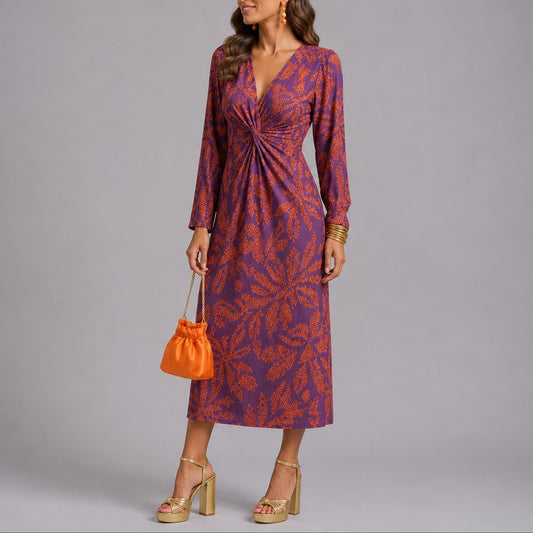 Clara | Damen Midikleid mit V-Ausschnitt und Twistdetail