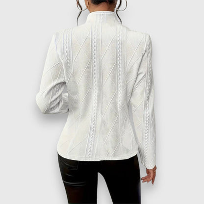 Margaux | Damen Strickjacke mit Stehkragen und Kabelstrickmuster