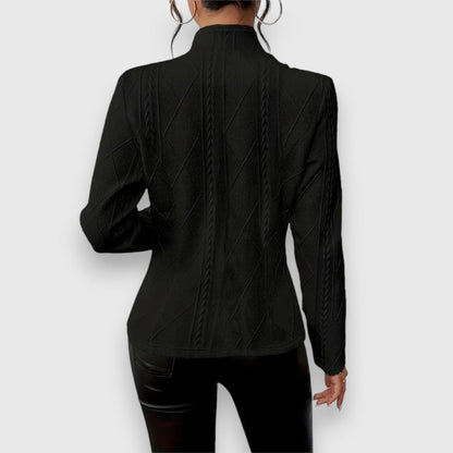 Margaux | Damen Strickjacke mit Stehkragen und Kabelstrickmuster