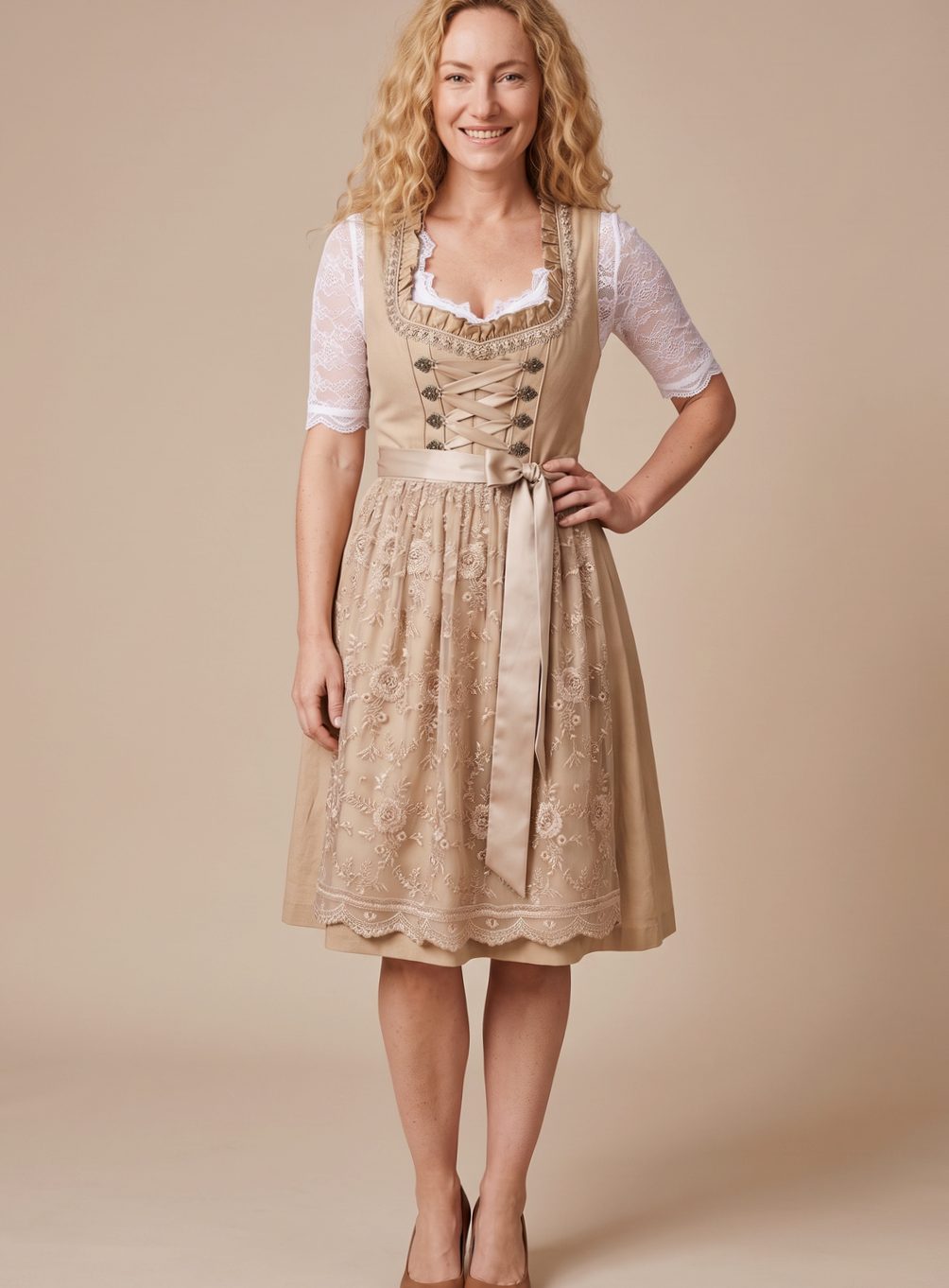 Chiara | Damen knielanges Trachten-Dirndl mit Spitzenbluse