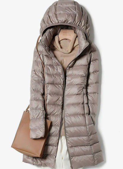 Emma | Damen leichte lange Steppjacke mit abnehmbarer Kapuze