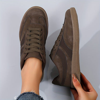 Gertrud | Sneakers vintage da donna con lacci e suola piatta