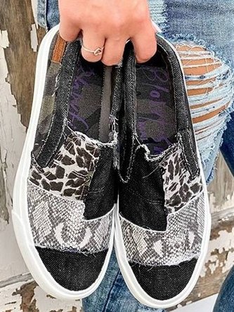 Darina | Damen Slip-On Sneaker mit Patch Muster und dicker Sohle