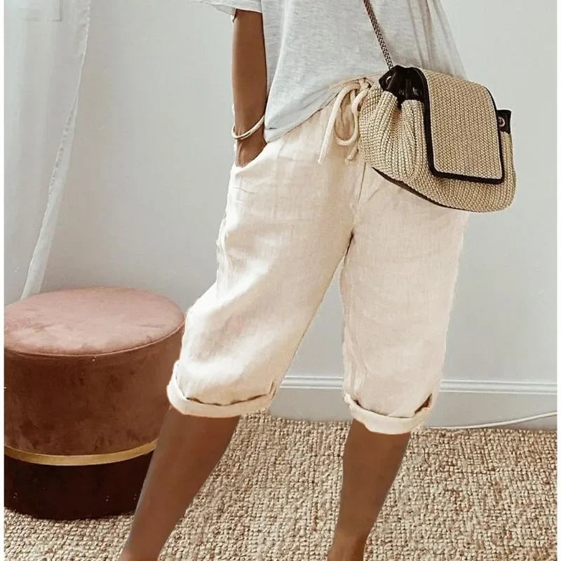 Laura | Damen kurze Hose mit Kordelzug und Taschen