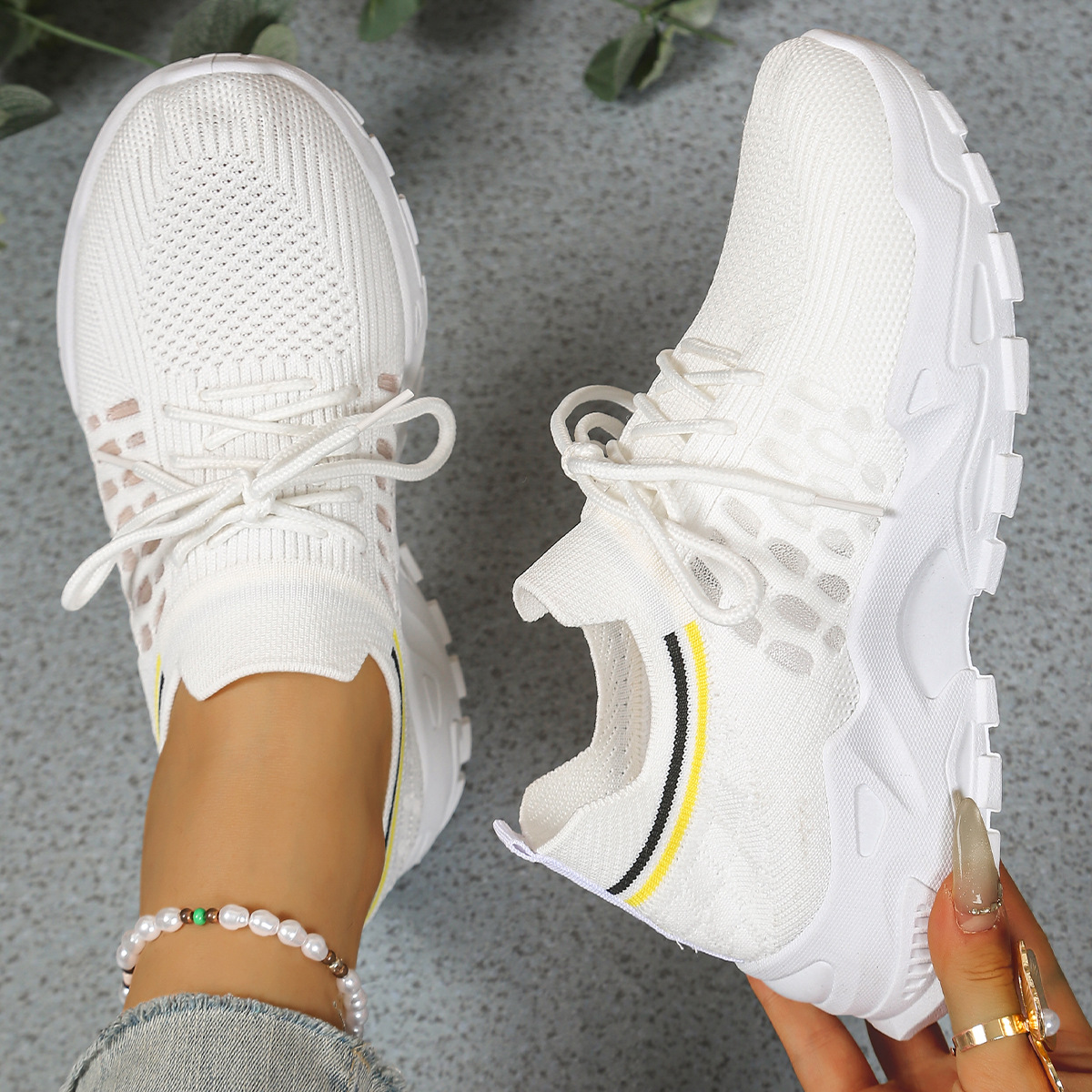Maika | orthopädische Sneaker mit Schnürung und dicker Sohle
