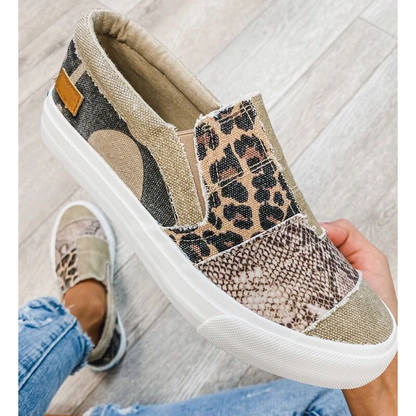 Darina | Damen Slip-On Sneaker mit Patch Muster und dicker Sohle