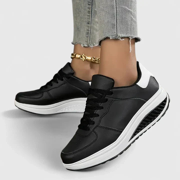 Kora | orthopädische Sneaker mit Schnürung und dicker Sohle