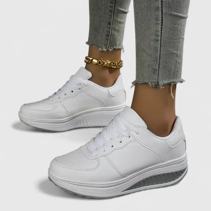 Kora | orthopädische Sneaker mit Schnürung und dicker Sohle