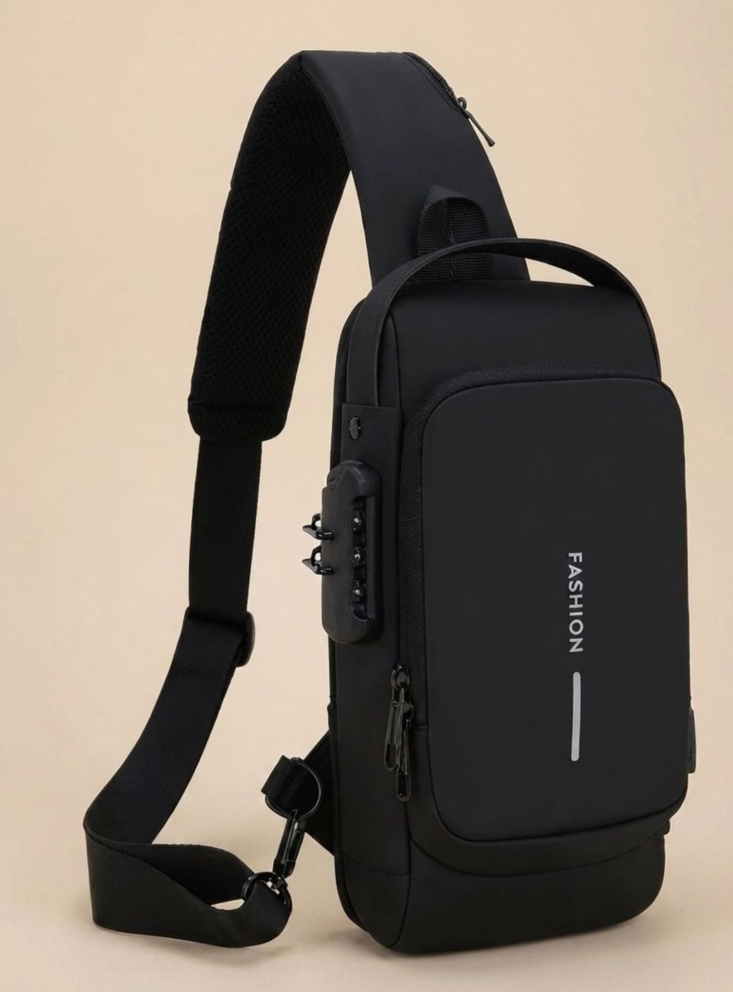 Balthasar | Herren Umhängetasche mit USB-Anschluss