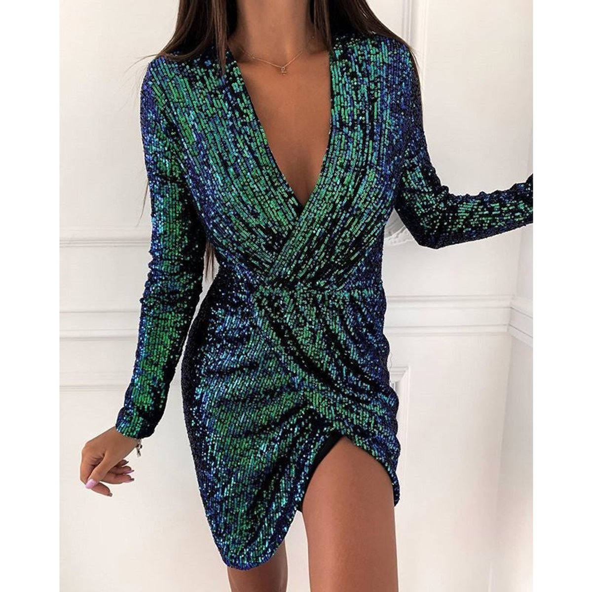 Leandra | Damen glamouröses Wickel-Minikleid mit Pailletten für Partys
