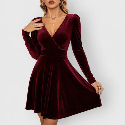 Lynn | Damen Samt-Skaterkleid mit langen Ärmeln und V-Ausschnitt