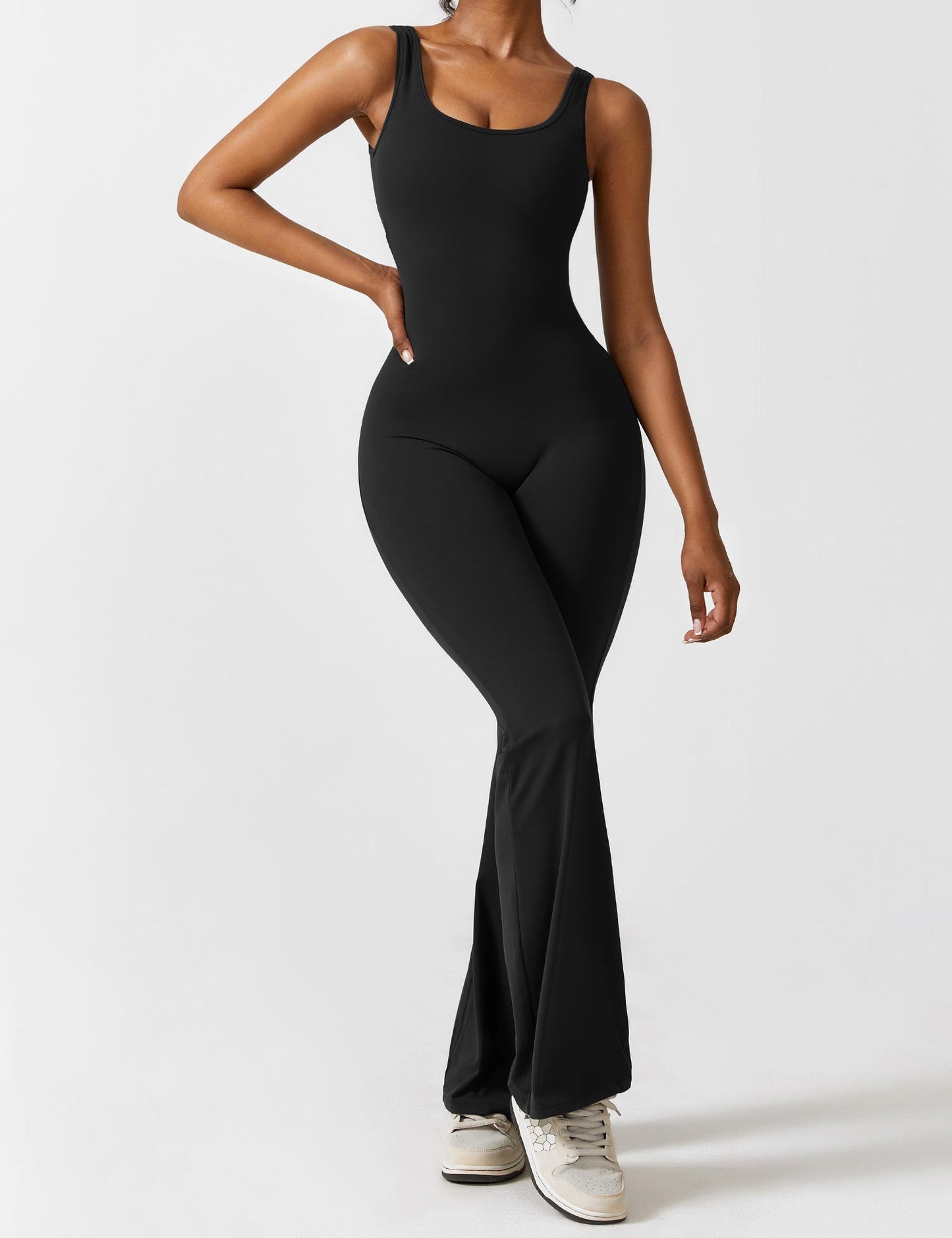 Bina | Damen Jumpsuit ärmellos mit ausgestellten Beinen